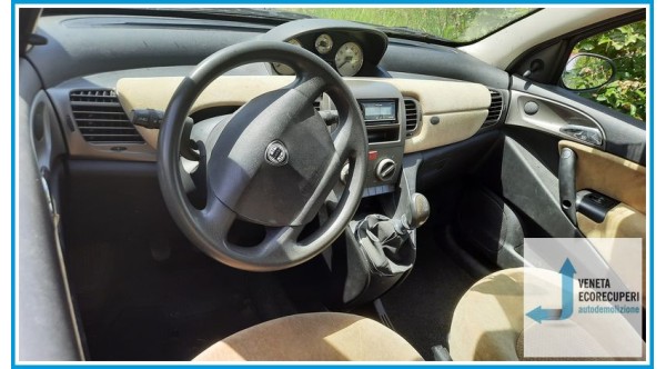 LANCIA YPSILON TE del 2004 parti usate e ricambi