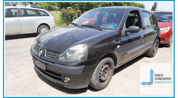 RENAULT CLIO 2a Serie  del 2003 parti usate e ricambi