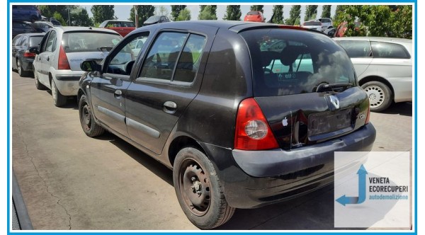 RENAULT CLIO 2a Serie  del 2003 parti usate e ricambi