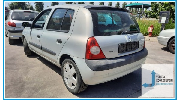 RENAULT CLIO 2a Serie  del 2002 parti usate e ricambi