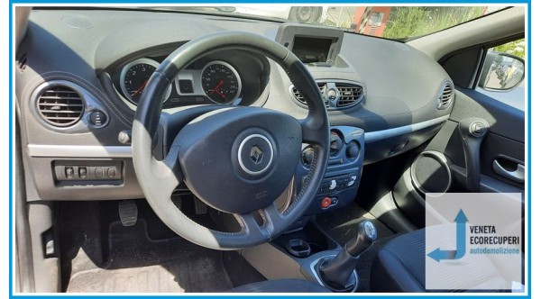 RENAULT CLIO 3a Serie  del 2010 parti usate e ricambi
