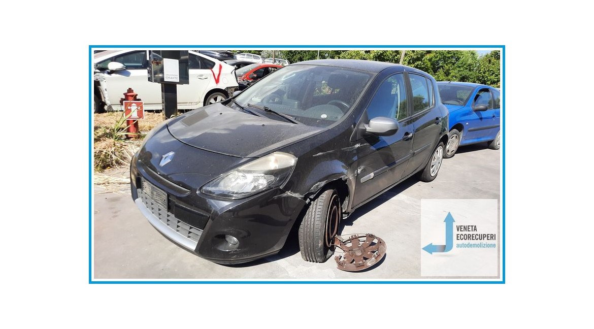 RENAULT CLIO 3a Serie  del 2011 parti usate e ricambi