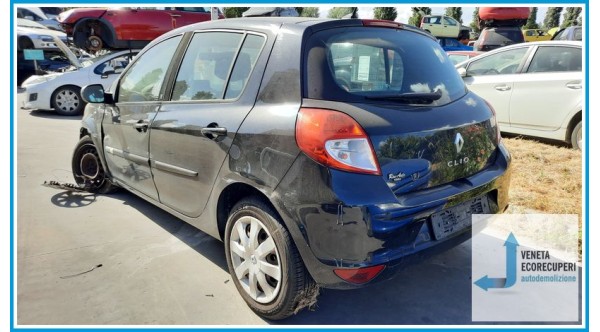 RENAULT CLIO 3a Serie  del 2011 parti usate e ricambi