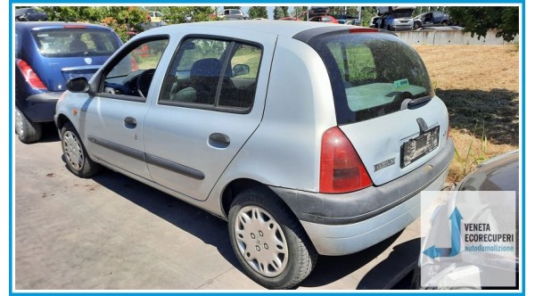 RENAULT CLIO 2a Serie  del 1998 parti usate e ricambi