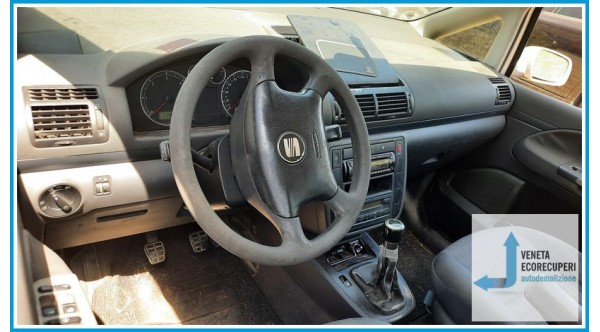 SEAT ALHAMBRA 7V del 2002 parti usate e ricambi