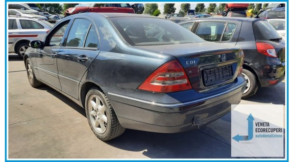 MERCEDES-BENZ Classe C W/S203 del 2001 parti usate e ricambi