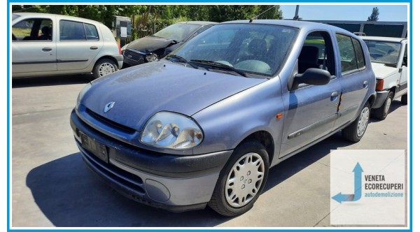 RENAULT CLIO 2a Serie  del 2000 parti usate e ricambi