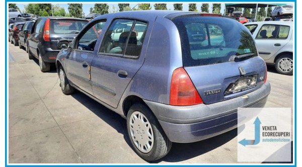 RENAULT CLIO 2a Serie  del 2000 parti usate e ricambi