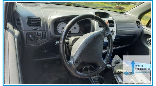 SUZUKI WAGON R+  del 2003 parti usate e ricambi