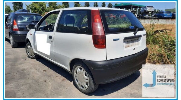 FIAT PUNTO 1a Serie  del 1995 parti usate e ricambi
