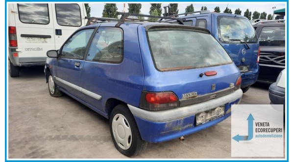 RENAULT CLIO 1a Serie  del 1996 parti usate e ricambi