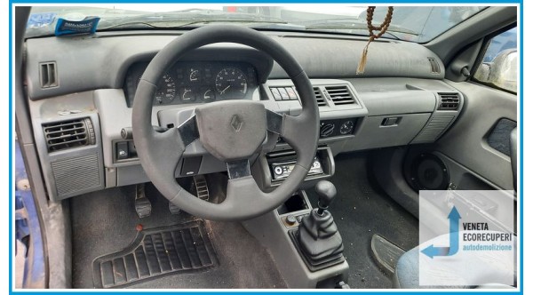 RENAULT CLIO 1a Serie  del 1996 parti usate e ricambi