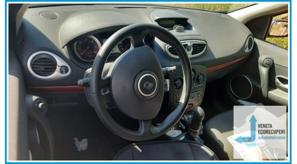 RENAULT CLIO 3a Serie  del 2007 parti usate e ricambi
