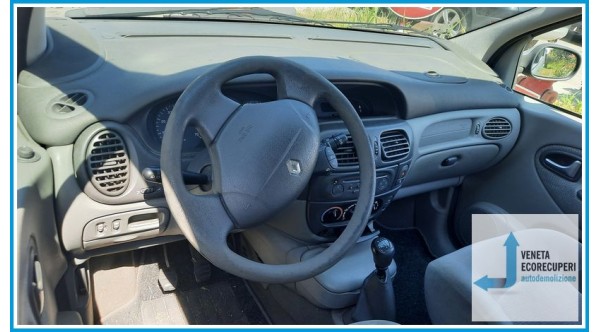 RENAULT MEGANE 1a Serie  del 2002 parti usate e ricambi