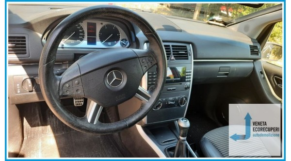 MERCEDES-BENZ Classe B T245 del 2007 parti usate e ricambi