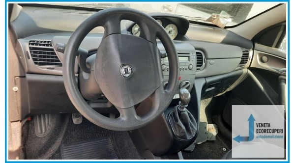 LANCIA YPSILON TE del 2005 parti usate e ricambi