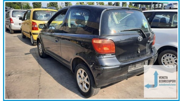 TOYOTA YARIS FRP del 2005 parti usate e ricambi