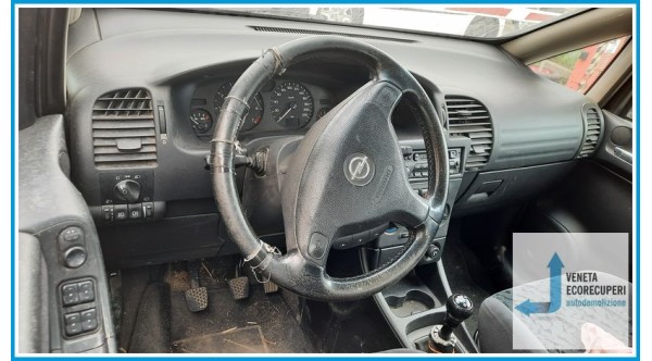OPEL ZAFIRA T98 del 2001 parti usate e ricambi