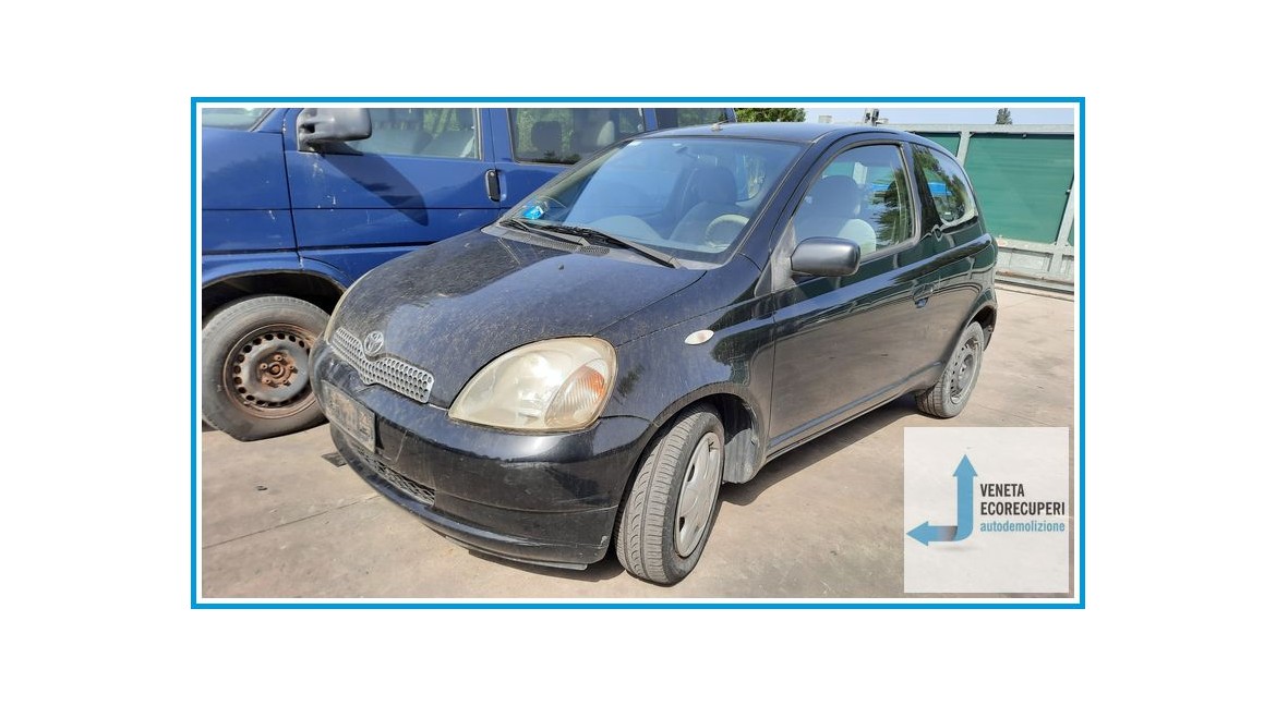 TOYOTA YARIS JPP del 2000 parti usate e ricambi