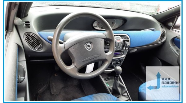 LANCIA Y  del 2003 parti usate e ricambi