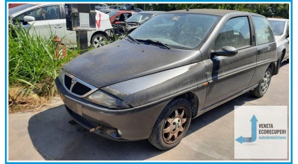 LANCIA Y  del 2000 parti usate e ricambi