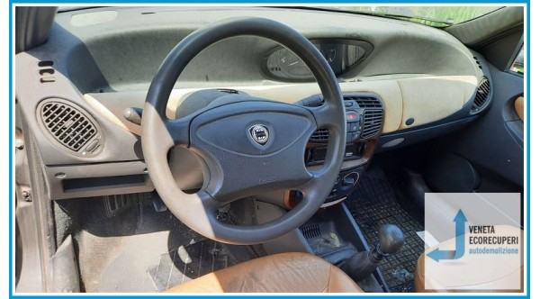 LANCIA Y  del 2000 parti usate e ricambi