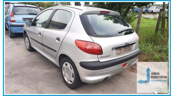 PEUGEOT 206  del 2002 parti usate e ricambi