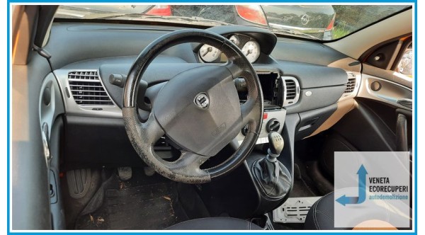 LANCIA YPSILON TE del 2006 parti usate e ricambi