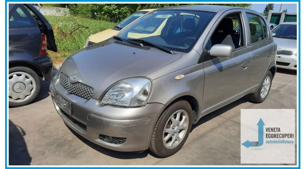 TOYOTA YARIS FRP del 2005 parti usate e ricambi
