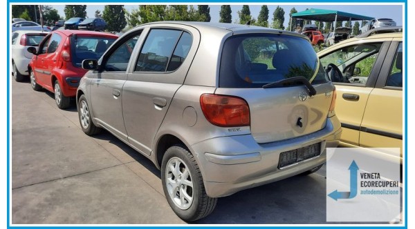 TOYOTA YARIS FRP del 2005 parti usate e ricambi