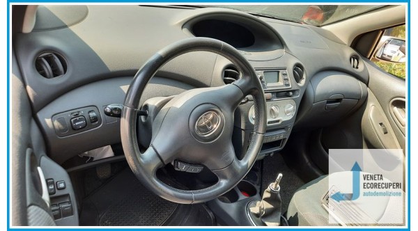 TOYOTA YARIS FRP del 2005 parti usate e ricambi