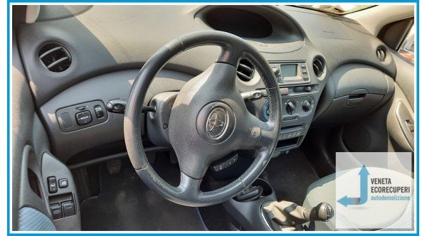 TOYOTA YARIS FRP del 2005 parti usate e ricambi