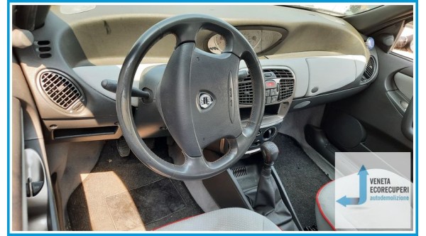 LANCIA Y  del 2003 parti usate e ricambi