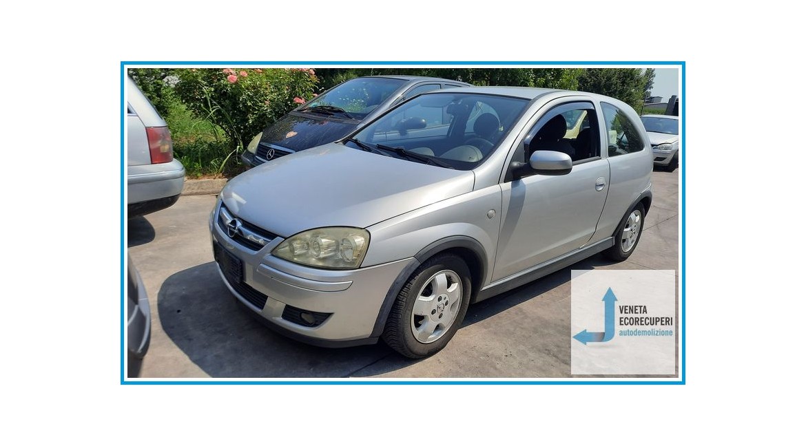 OPEL CORSA X01 del 2004 parti usate e ricambi