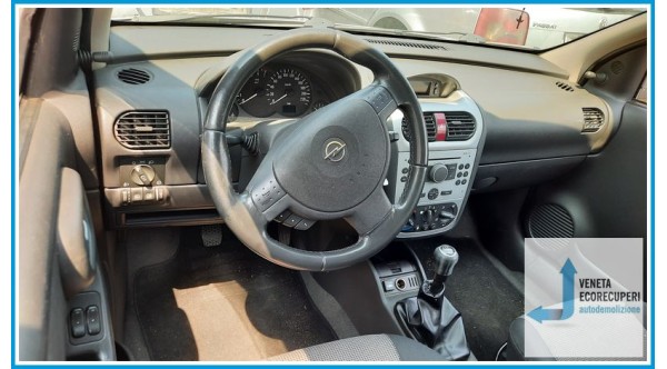 OPEL CORSA X01 del 2004 parti usate e ricambi