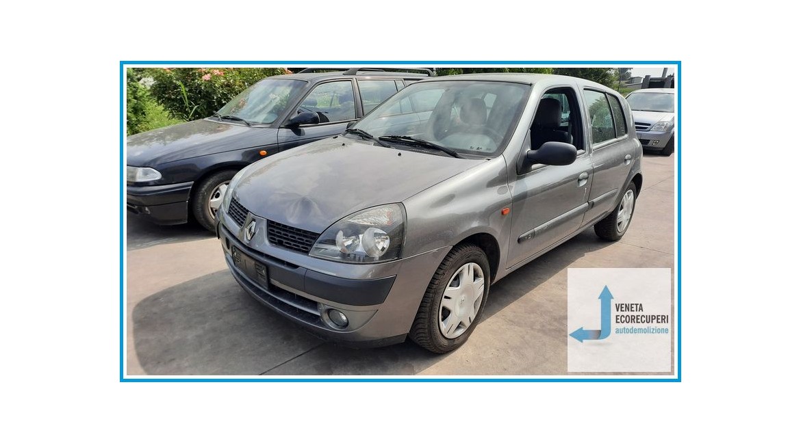 RENAULT CLIO 2a Serie  del 2002 parti usate e ricambi