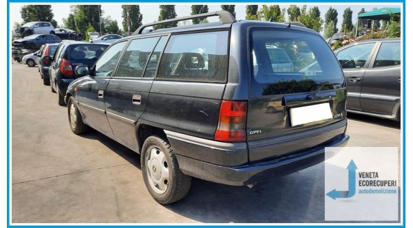 OPEL ASTRA T92 del 1995 parti usate e ricambi