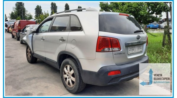 KIA SORENTO 2a Serie  del 2010 parti usate e ricambi