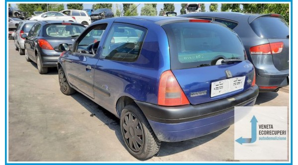 RENAULT CLIO 2a Serie  del 2000 parti usate e ricambi