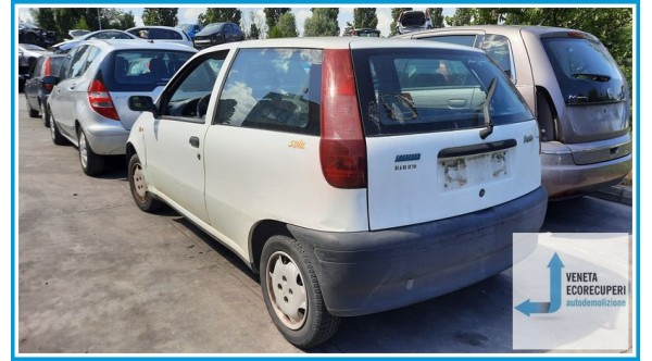 FIAT PUNTO 1a Serie  del 1999 parti usate e ricambi