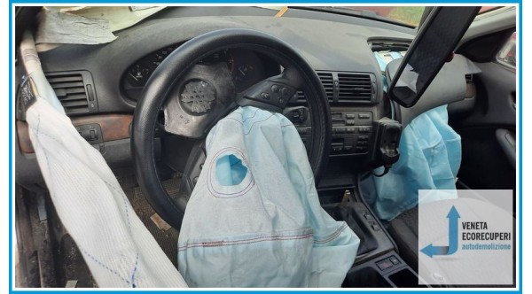 BMW Serie 3 E46 del 2000 parti usate e ricambi