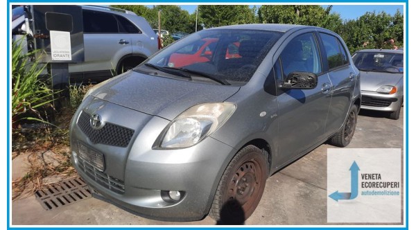 TOYOTA YARIS  del 2008 parti usate e ricambi