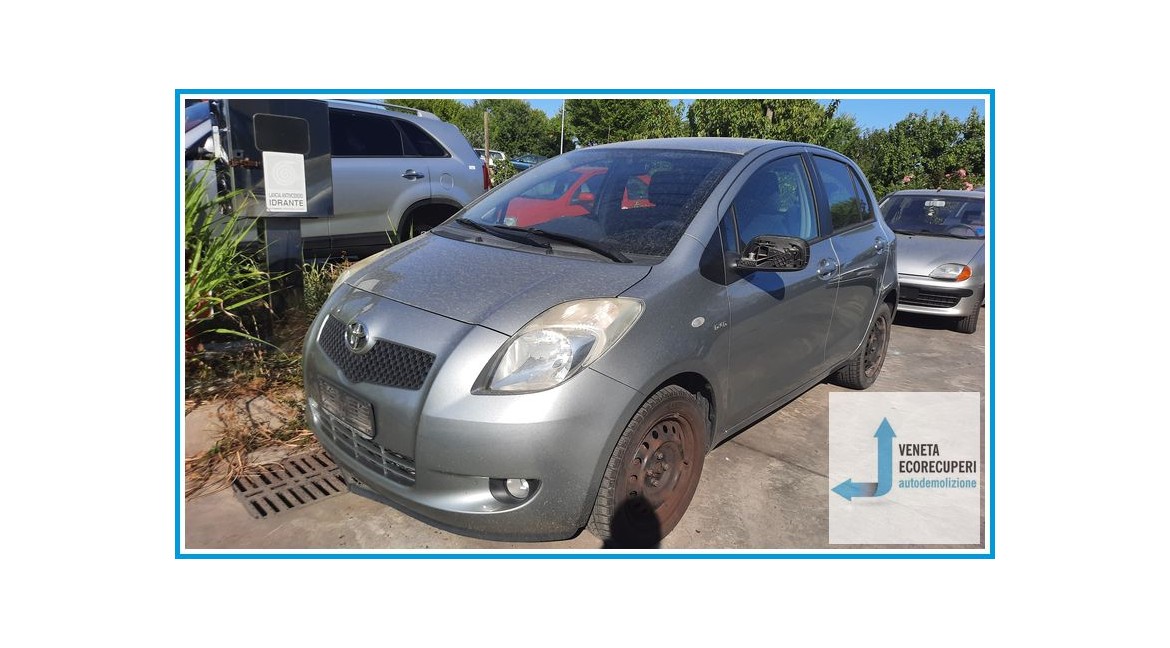 TOYOTA YARIS  del 2008 parti usate e ricambi