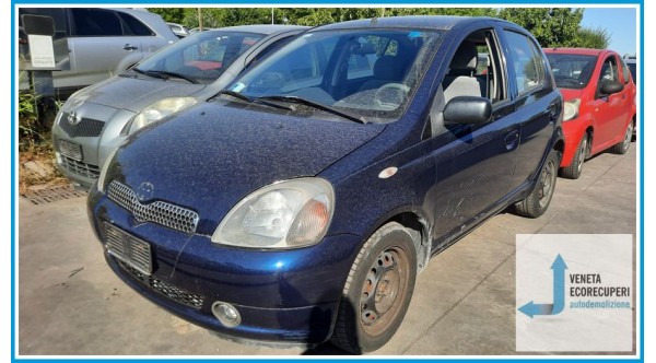 TOYOTA YARIS JPP del 2001 parti usate e ricambi