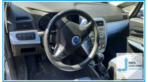 FIAT GRANDE PUNTO 2Y del 2006 parti usate e ricambi