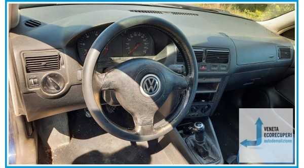 VOLKSWAGEN GOLF 1J del 2001 parti usate e ricambi