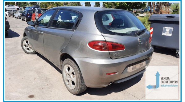 ALFA ROMEO 147 W8 del 2006 parti usate e ricambi
