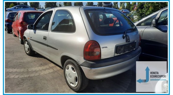 OPEL CORSA S93 del 1999 parti usate e ricambi