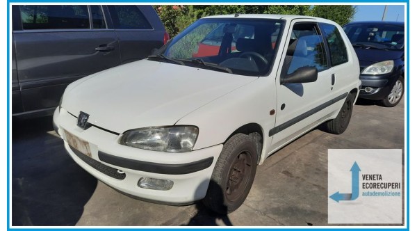 PEUGEOT 106  del 1998 parti usate e ricambi