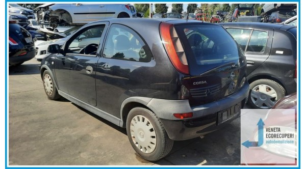 OPEL CORSA X01 del 2004 parti usate e ricambi